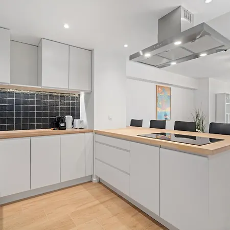 Splendid Two-bedroom Flat Frontal Seaview - 