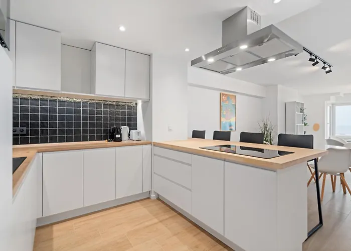 Splendid Two-bedroom Flat Frontal Seaview - 